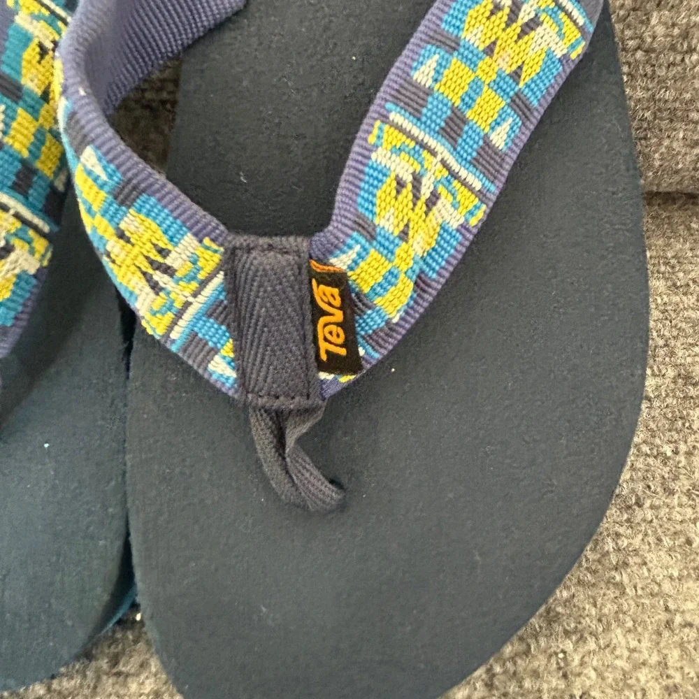 Teva Mush II Navy Blue Geometric Pattern Flip Flop Sandals 1093656Y Mens 6
